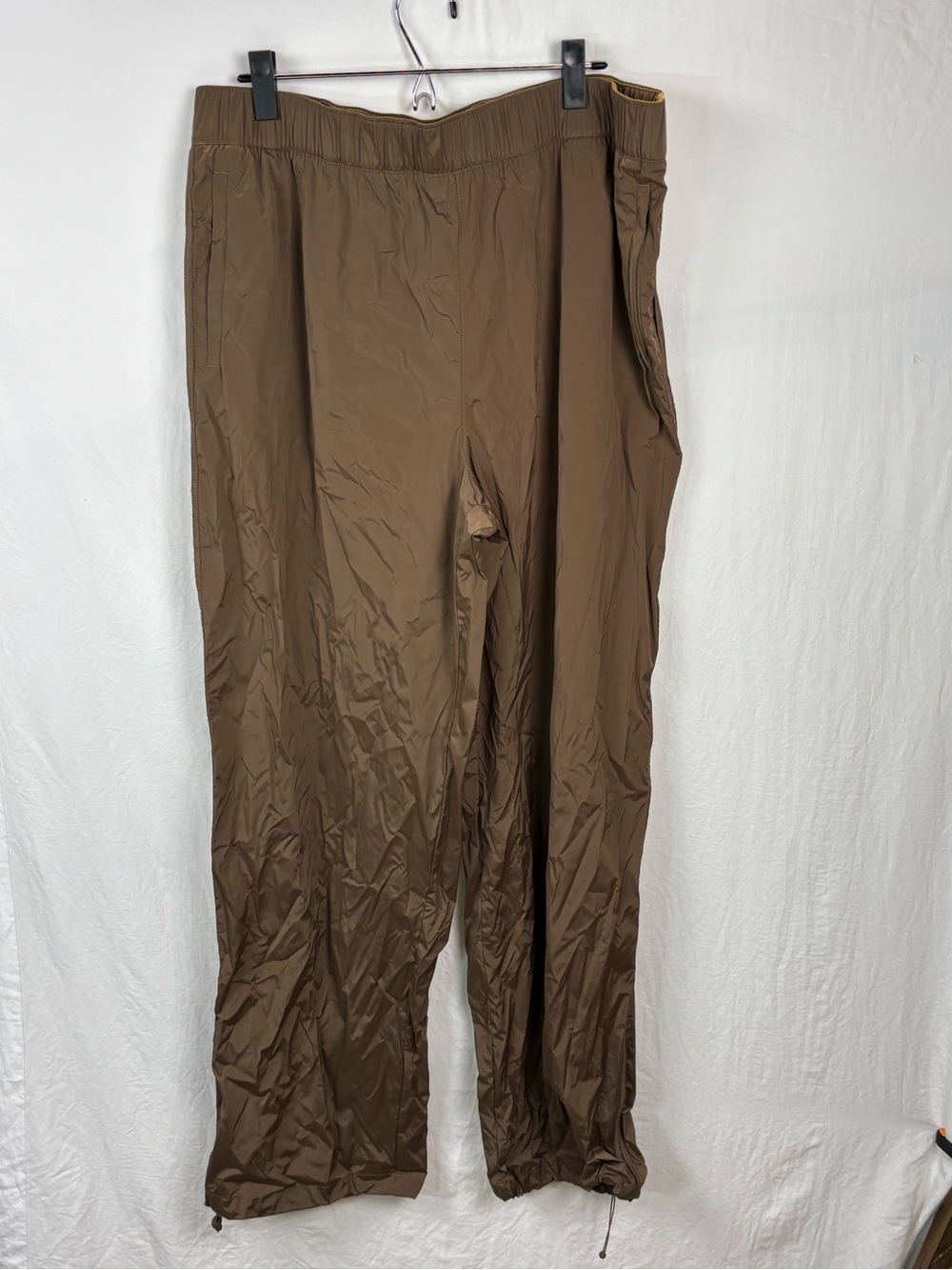 Athleta womens XL Tall Brown Lightweight Jogger wind Pants